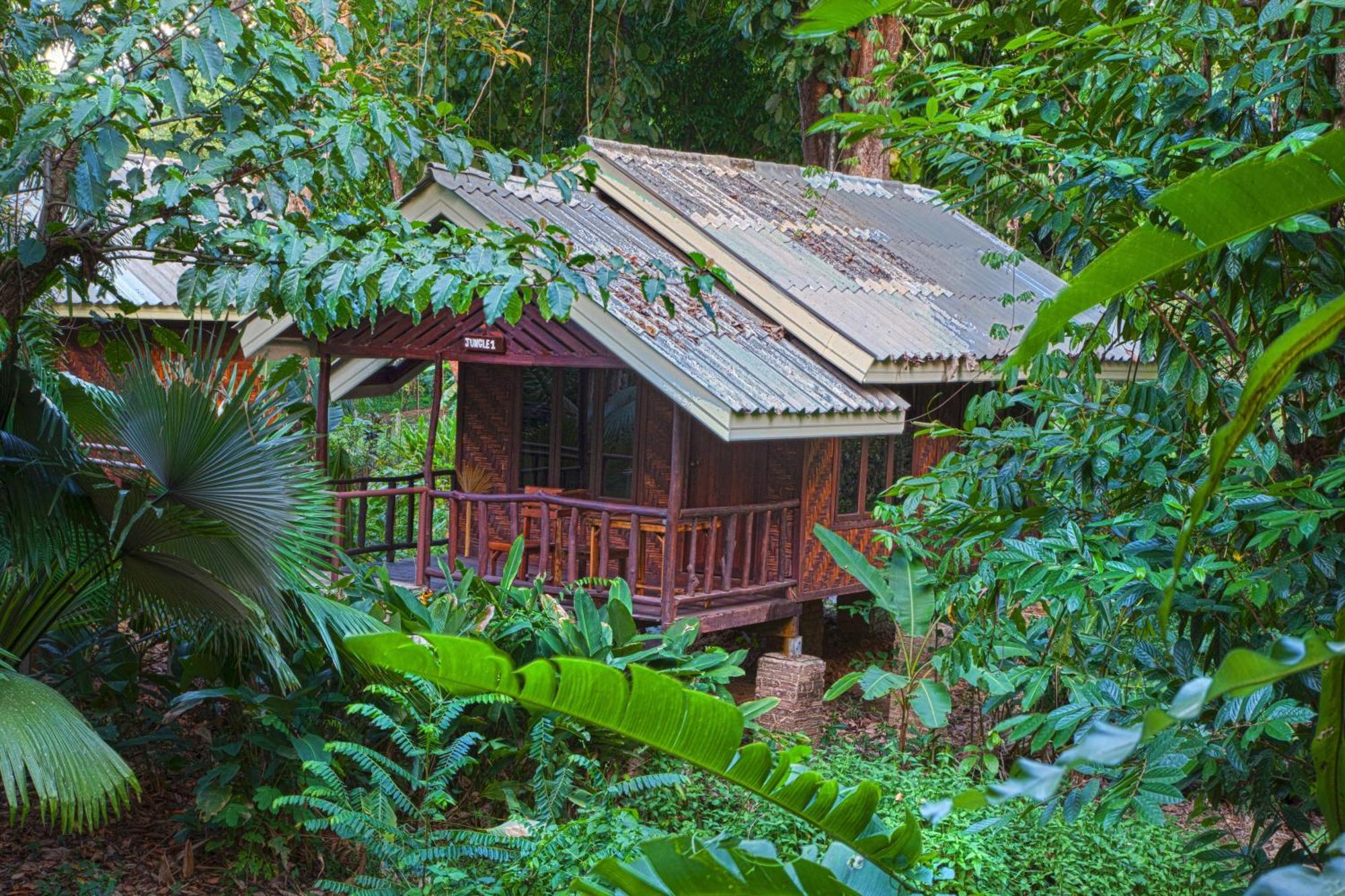 Khao Sok Riverside Cottages Khao Sok National Park Room photo