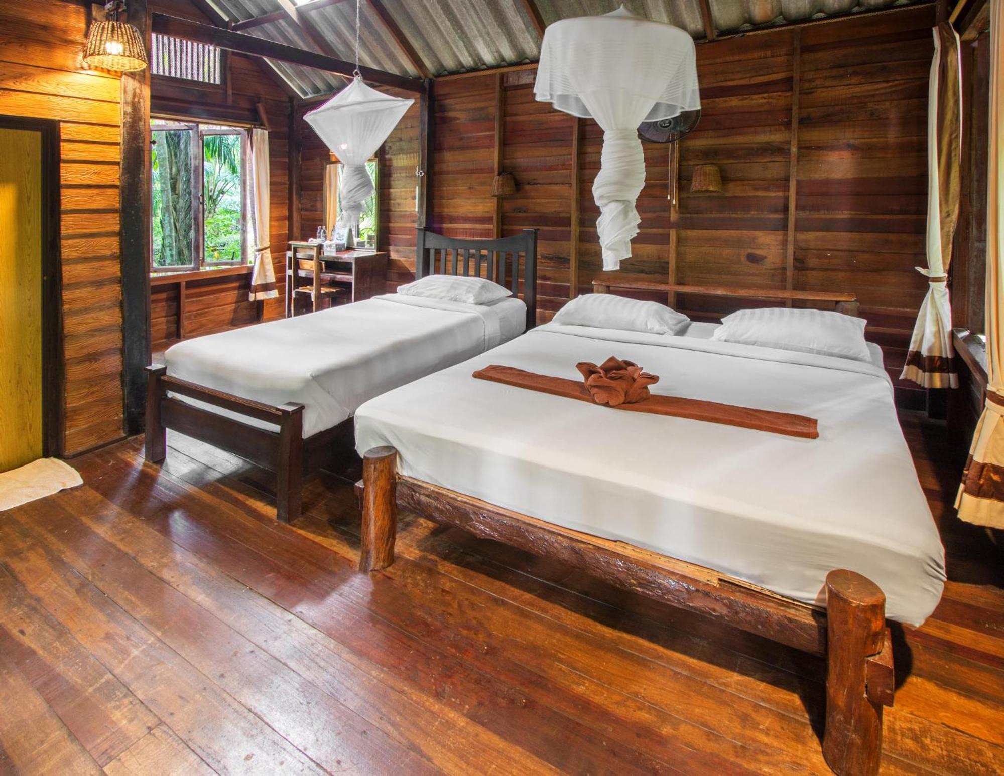 Khao Sok Riverside Cottages Khao Sok National Park Exterior photo
