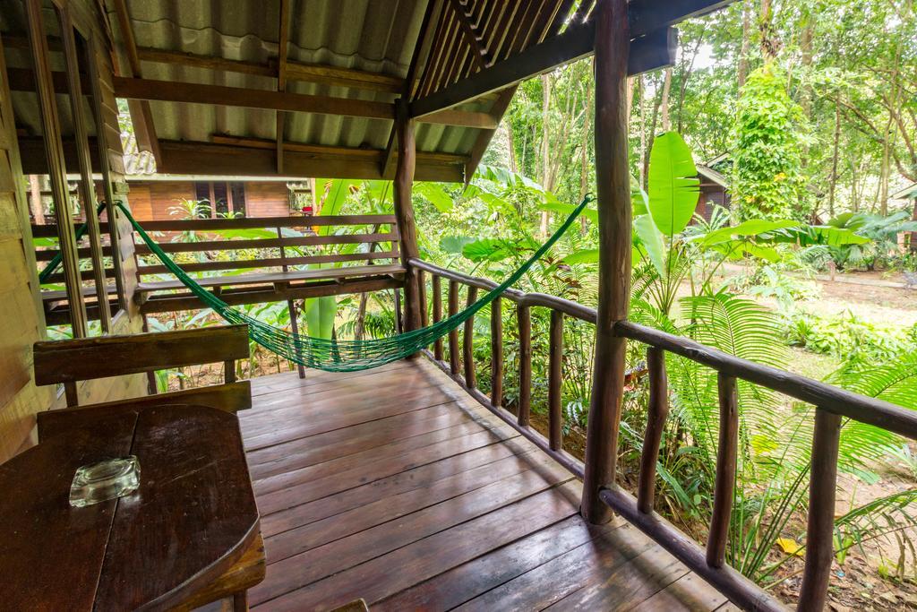 Khao Sok Riverside Cottages Khao Sok National Park Exterior photo